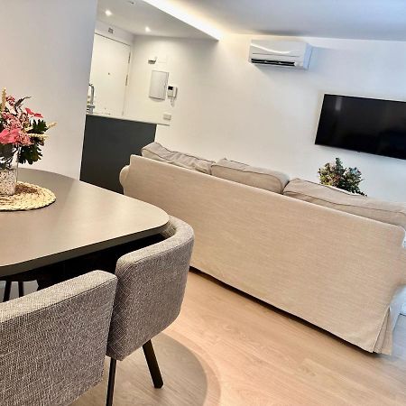 Private Room In A Shared Apartment, Habitacion Privada En Un Apartamento Compartido En Pacifico, Madrid Eksteriør billede